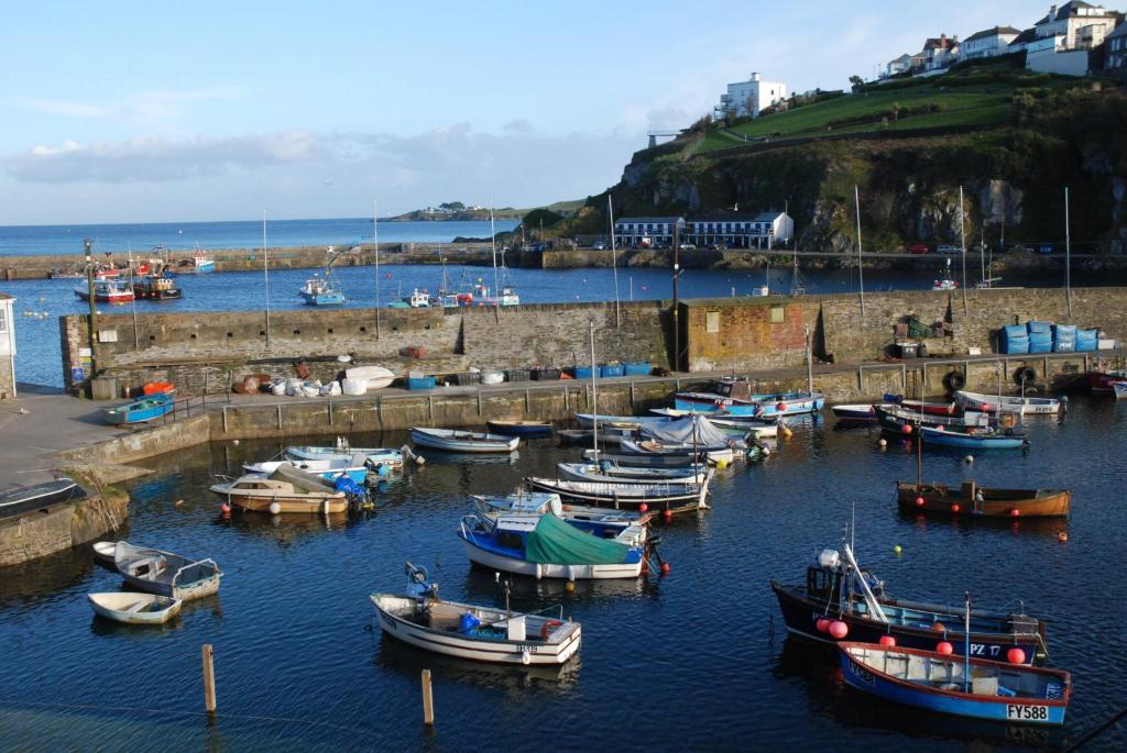 Trevalsa Court Hotel Mevagissey Room photo